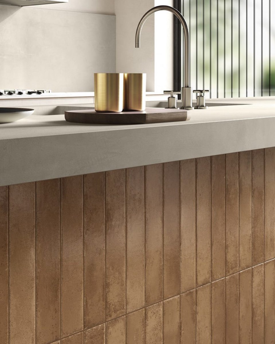 For the terracotta fans - this one will transform your wall into a stylish feature 📷 Made in Italy 📷 these glossy tiles not only replicate terracotta but also comes with advantages of porcelain! 

#frostproof #walltiles #easymaintenance