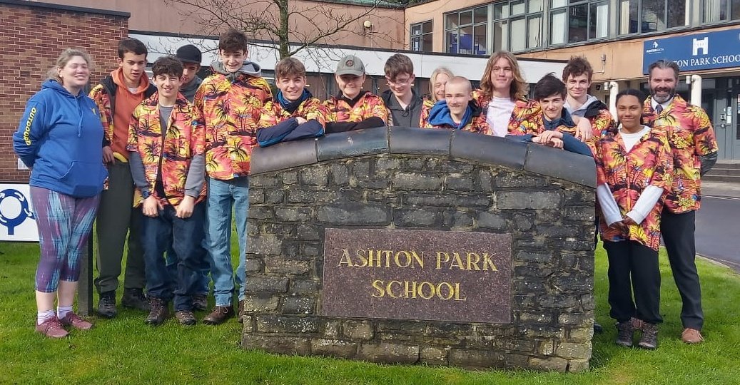 Team Ten Tors 2023. Rocking their Hawaiian shirts.