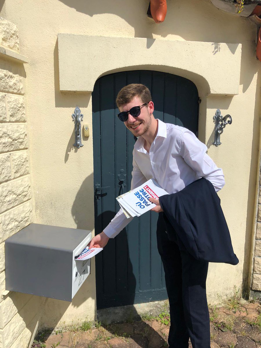 noah_nolf17's tweet image. Hier, j’ai eu l’immense plaisir d’accueillir sur mon canton mon amie @EmmaChauveauRN et Matthieu Robin pour une action boitage.
D’excellents échanges sous un soleil de plomb.🇫🇷
#Matha #oùpassenotreargent