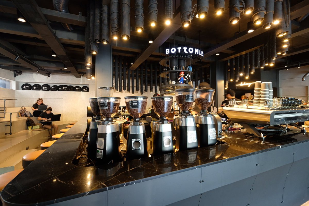 manychann's tweet photo. Bottomless specitly coffee
เพลงมันส์เหมือนนั่งบาร์เบียร์🤤
#คาเฟ่ #กาแฟ #รีวิวคาเฟ่ #เดี๋ยวเราพาไป https://t.co/M8k8USI6Eo