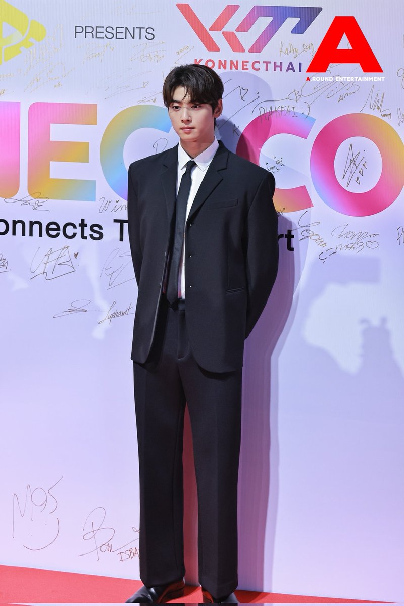 around_ent's tweet image. "ชาอึนอู" ร่วมงาน Konnec Thai Eve งานแถลงข่าวกิจกรรม "KONNEC CON" ภายใต้ Concept "We connect the best of them to serve the best of you"

#KonnecEve #KonnecThai  
#KONNECCON #차은우 #CHAEUNWOO #3ลูกรักพระเจ้า