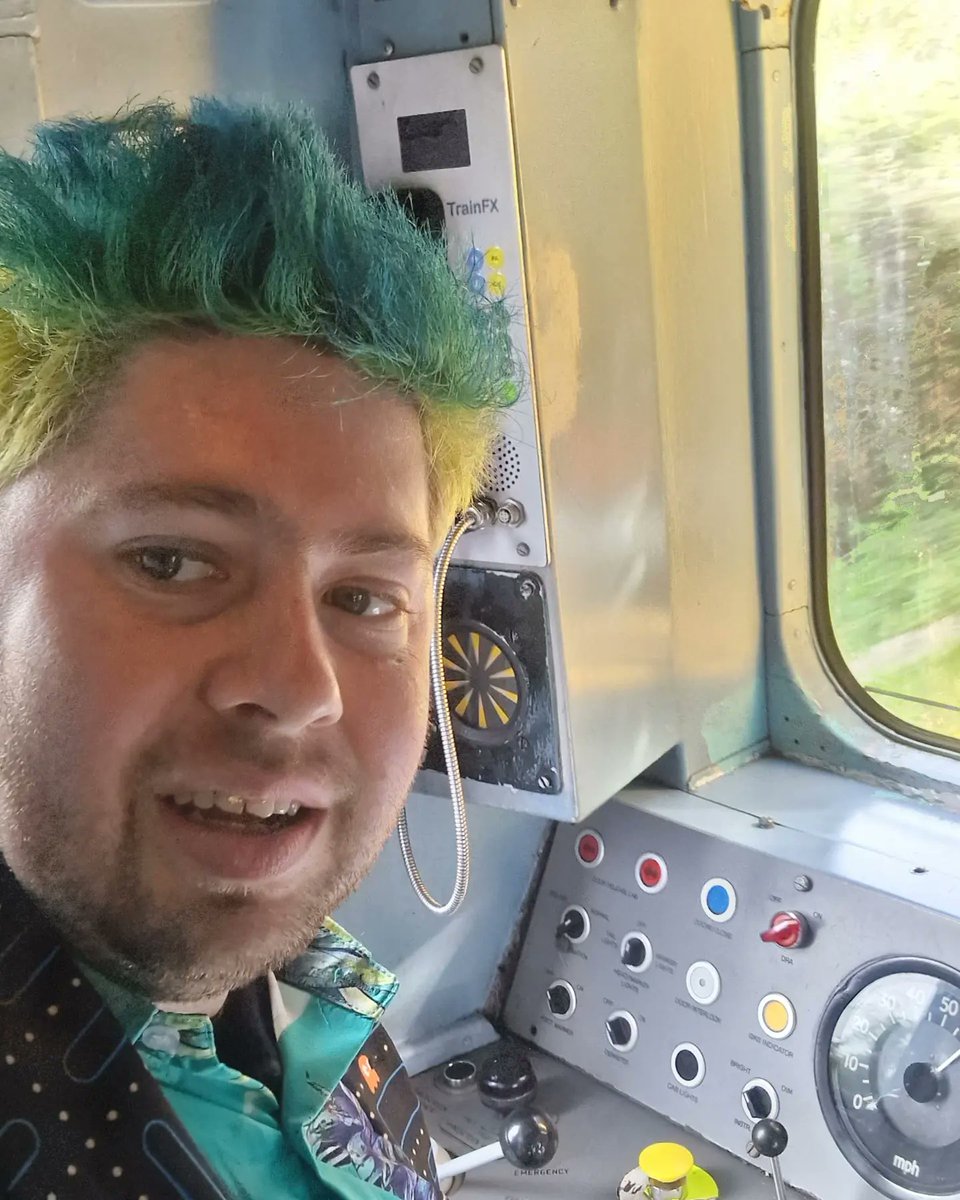 Official_SeanC's tweet image. Dreams come true  seeing francis again and getting to sit In the non active driving seat of 313201  @SouthernRailUK  enjoying this farewell trip #pep #class313