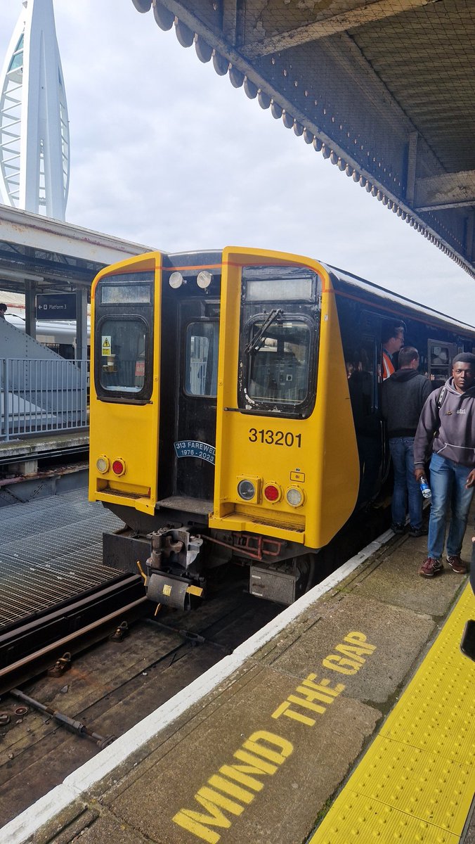 Official_SeanC's tweet image. Dreams come true  seeing francis again and getting to sit In the non active driving seat of 313201  @SouthernRailUK  enjoying this farewell trip #pep #class313