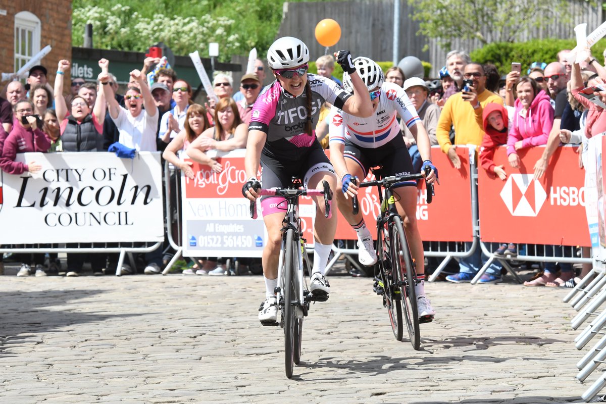 VeloUK's tweet image. Startlist: 2023 Lincoln Grand Prix

Over 140 riders on the provisional startlist for the eight edition of the Women's Lincoln Grand Prix on May 24 with lots of potenial winners
velouk.net/2023/04/29/sta…

Former winners 👇👇🇬🇧🔥