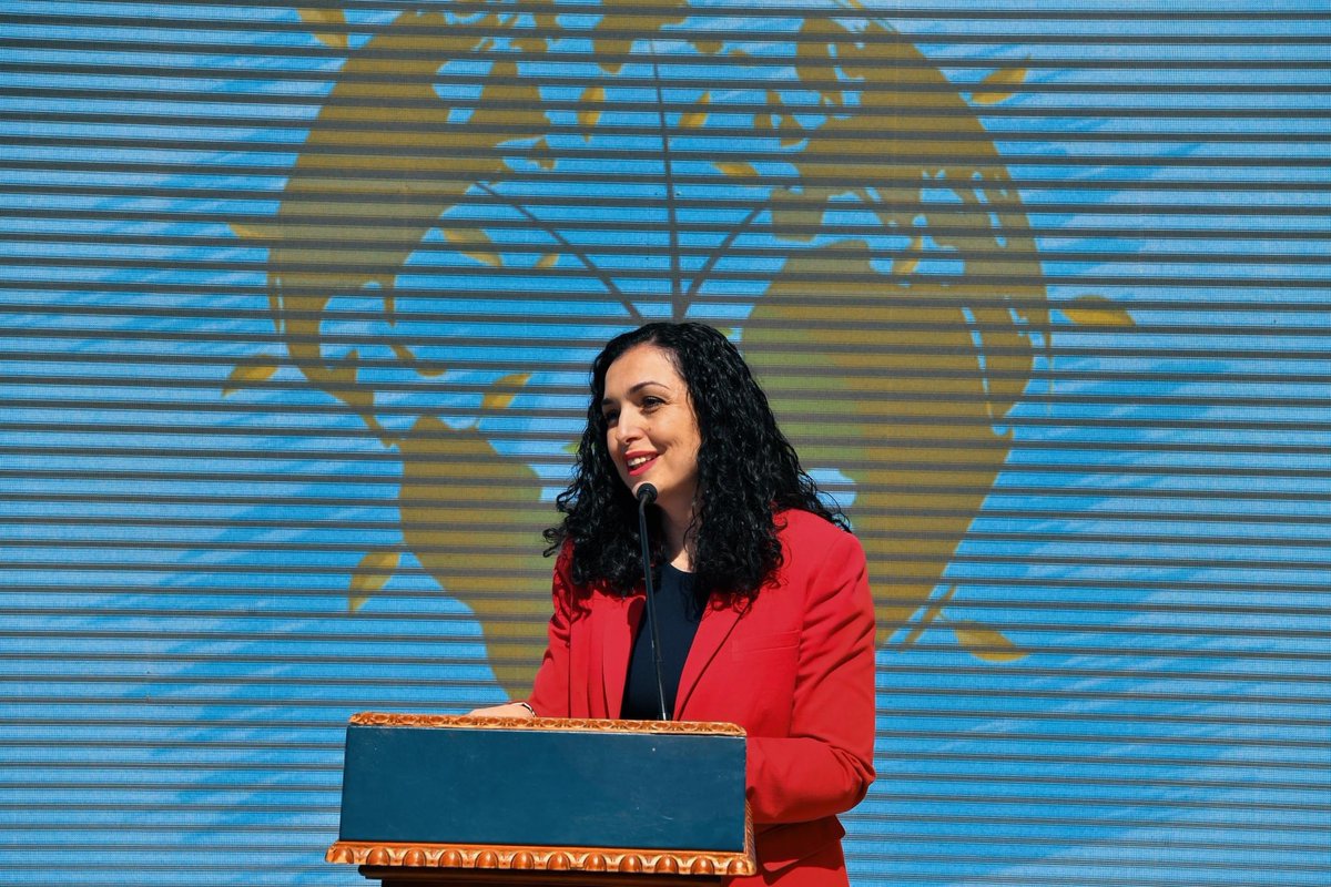 VjosaOsmaniPRKS's tweet photo. Kosovo Earth Days are a reminder of our responsibility to protect our planet. 

Pleased to see 🇽🇰's ambition to improve waste management and to reduce our carbon footprint. 

Let's all work together to create a greener and cleaner world for generations to come! 🌍🫶🏻 https://t.co/1bQrEJgU1l