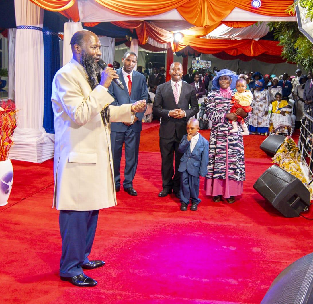 KoechRedempta's tweet photo. @Jo_AnneCM @KBonimtetezi The wonder is very evident, so #SomeoneTellKhalwale that we aren't speaking of this we don't have valid  apparent reason, Winny &amp;Enock Bett now are blessed with two babies from the new uterus and they are very healthy babies https://t.co/6OgWFb02k1