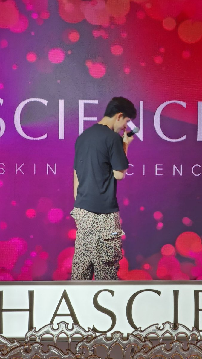 jee_jeeranun's tweet photo. อุ๊ยยยย ผู้ชาย

1st Amb Alphascience X Kem

#AlphascienceXKem https://t.co/YO1ZKoM5j0