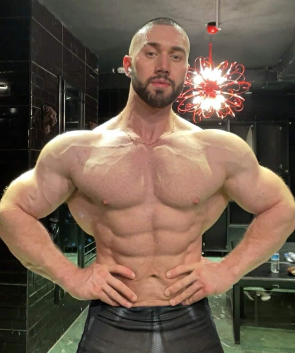 lopezsubdom's tweet photo. @TheFindomKing @TheFindomKing UR FEMINIINE receipt from LV. 95% client base R FEMALES. UR not ALPHA.  Show sports/strength MASCULINE. R U FEMININE?? I want 2 give U money 2 buy the same thing as my wife? @EvalsR @_big_lew @ClydeXLDom @daviclassic @diegomineiro_xl @victorfacundoo https://t.co/bjGB76zQTg