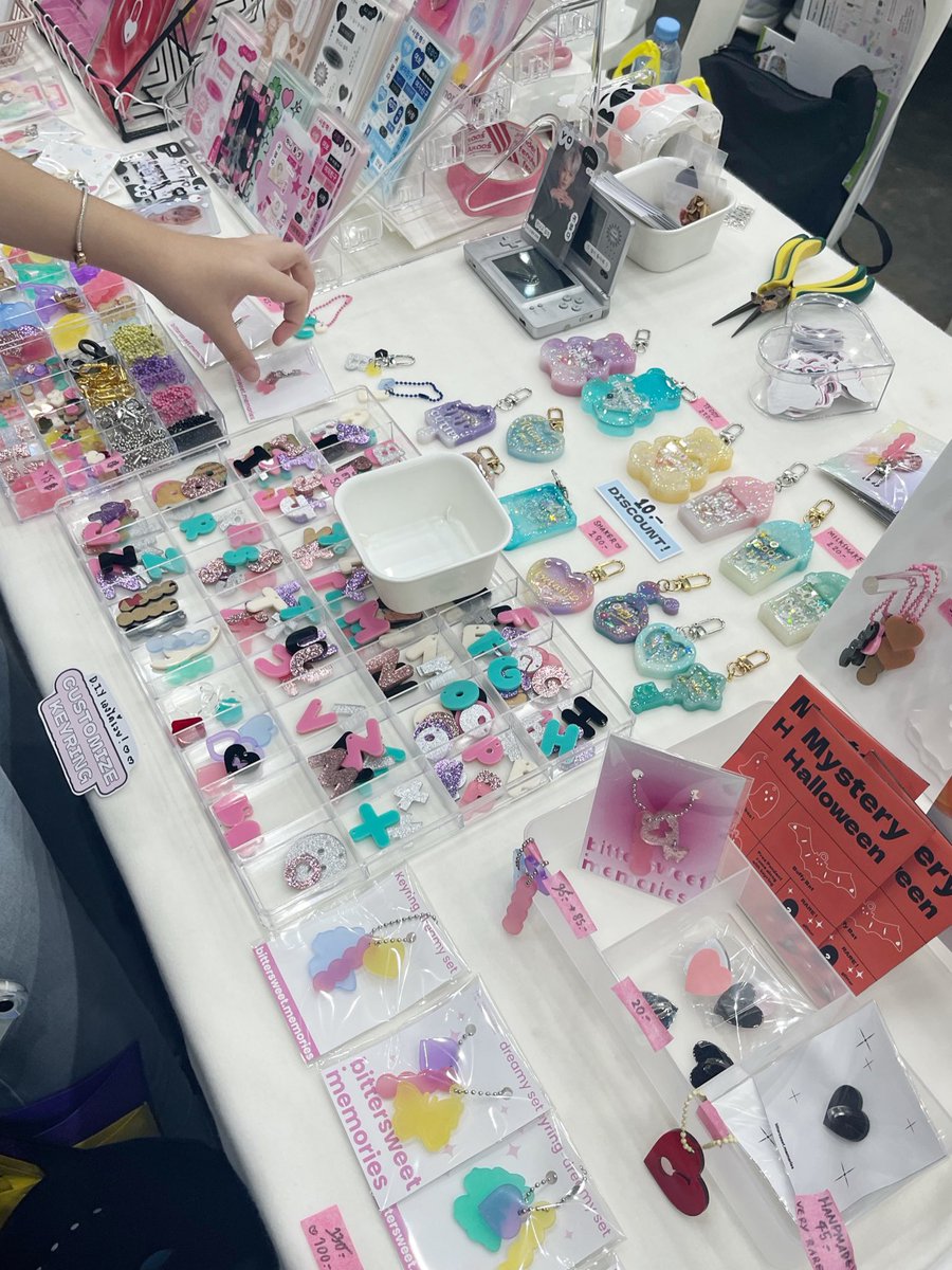 bittersweetmmr's tweet image. แวะมาดูกันได้เรื่อยๆเลยน้า
งานมีถึง 18:00 น.
มีโปรเฉพาะงานนี้ด้วย✨✨
#DekDFair