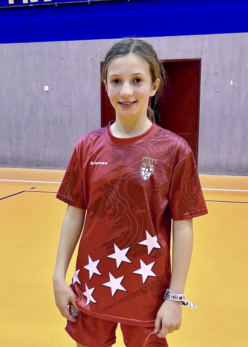 ClubPilaristas's tweet photo. Cuatro de nuestros jugadores estarán presentes en el campeonato de @rfef_futsal sub9 y sub11 que se disputará en Murcia del 3 al 7 de mayo. ¡Enhorabuena Eu, Inés, Álvaro y Juan!
¡A disfrutarlo y a por todas!
#123Pilar #PilaristasNuncaSeRinde #VamosMadrid https://t.co/nkY9ljAuhU