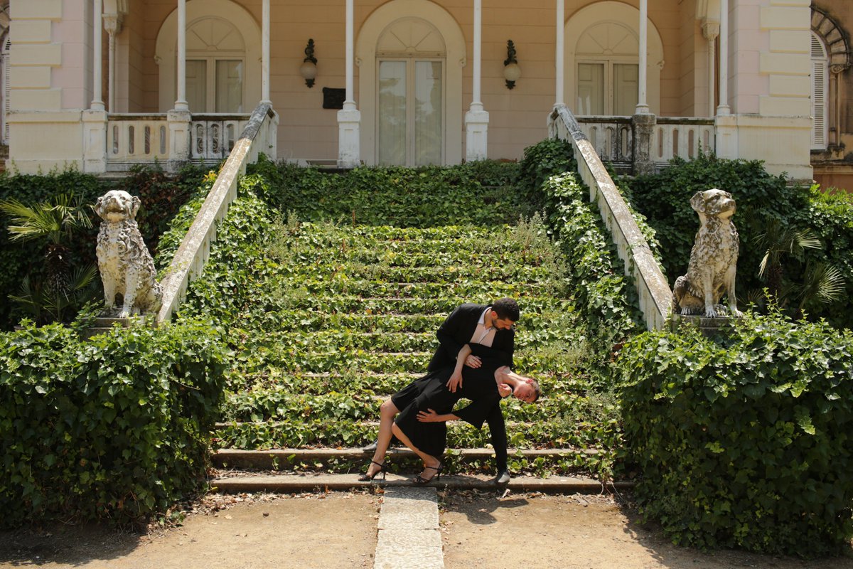 som3cat's tweet photo. 🩰 El 29 d'abril és el Dia Internacional de la Dansa.

A TV3alacarta recuperem "Ballar", un programa que demostra que la dansa no és només cosa de ballarins. A cada capítol hi ha un taller amb el coreògraf i ballarí @Pere_Faura.

▶ https://t.co/X9z60vVJRB

#DiaInternacionalDansa https://t.co/c7aagdecTJ