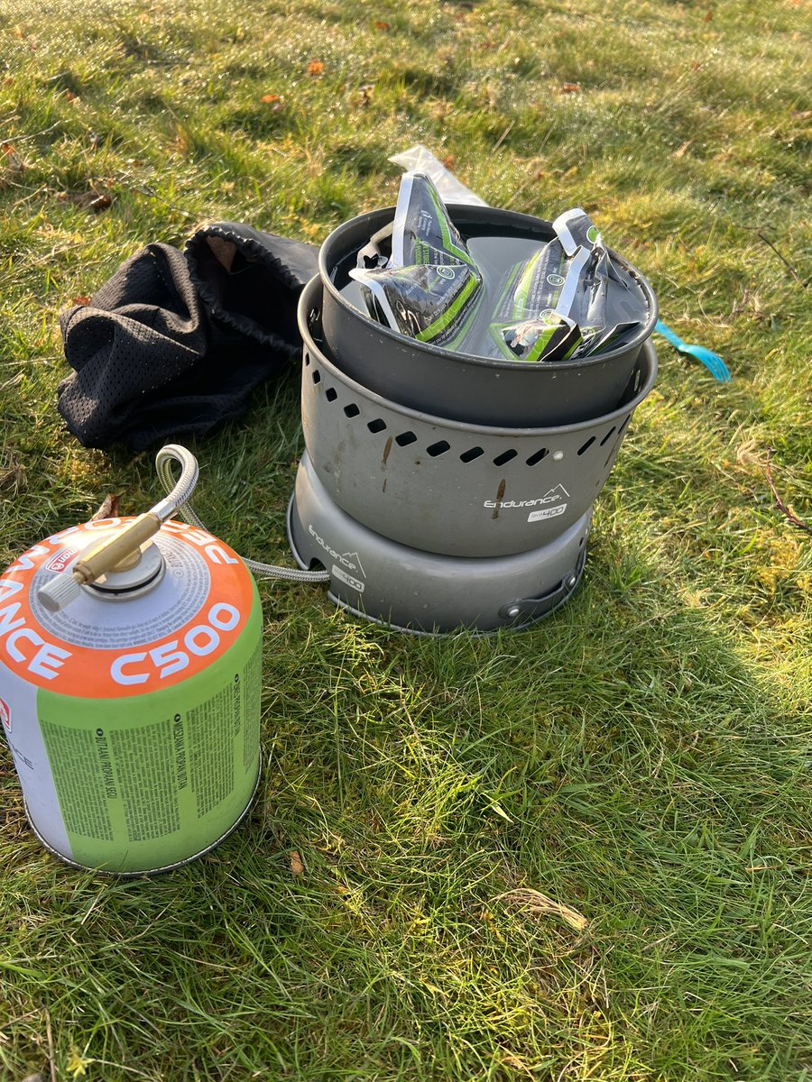 DofE_DMSA's tweet photo. Morning campers! All up and ready to go! Breakfast on the go - with meal pouches, chocolate ready brek and golden syrup porridge. 
Let’s get going for 8am! Walking to Barn Farm via Rowsley @DerbyMoor @DofECentral #camping #dofe #breakfast #togetherwesucceed https://t.co/XMjJMp8l87