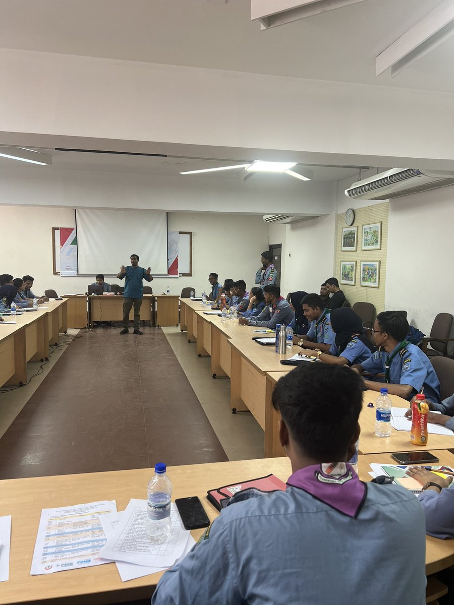ypeerap's tweet photo. 🇧🇩🇧🇩The National Training on #PEEReducation , #CSE #SRHR , #MentalHealth officially second day in #Bangladesh today.

@RobertCarrFund @Furagelzen @sangeetkayastha @ScoutBangladesh 

#PEEREDUCATION #YKPS #HIVsrhr https://t.co/6ne8ekmITa