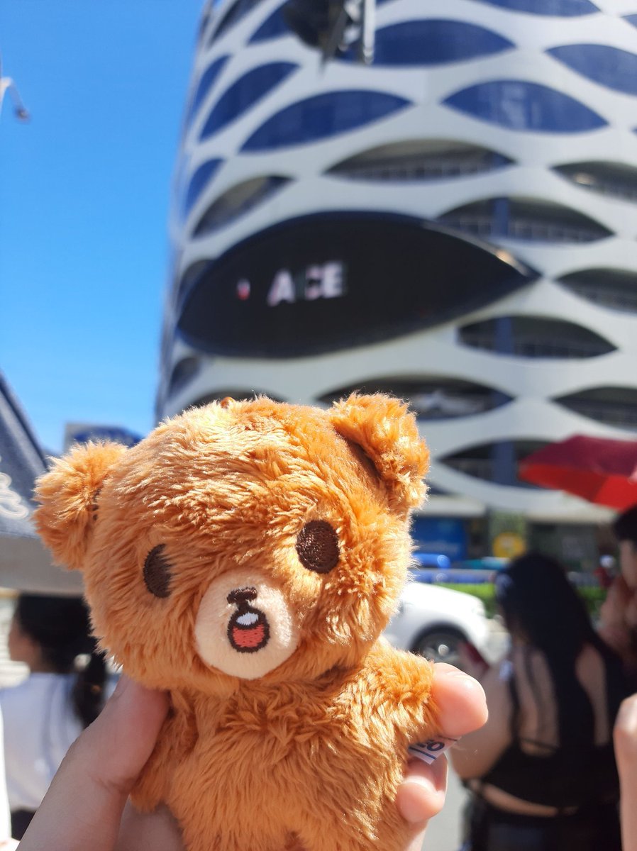 mitokundria's tweet photo. the babie's first time out to see his big bro https://t.co/BUwewkPe4b