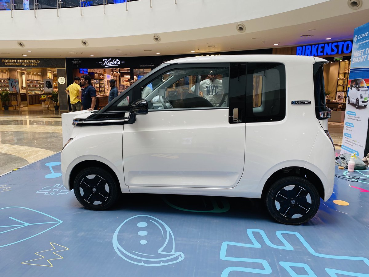 KPHB_Kurradu's tweet image. #CometEV - @MGMotorIn 

Does it worth for 7 lakhs ?? I don’t think so