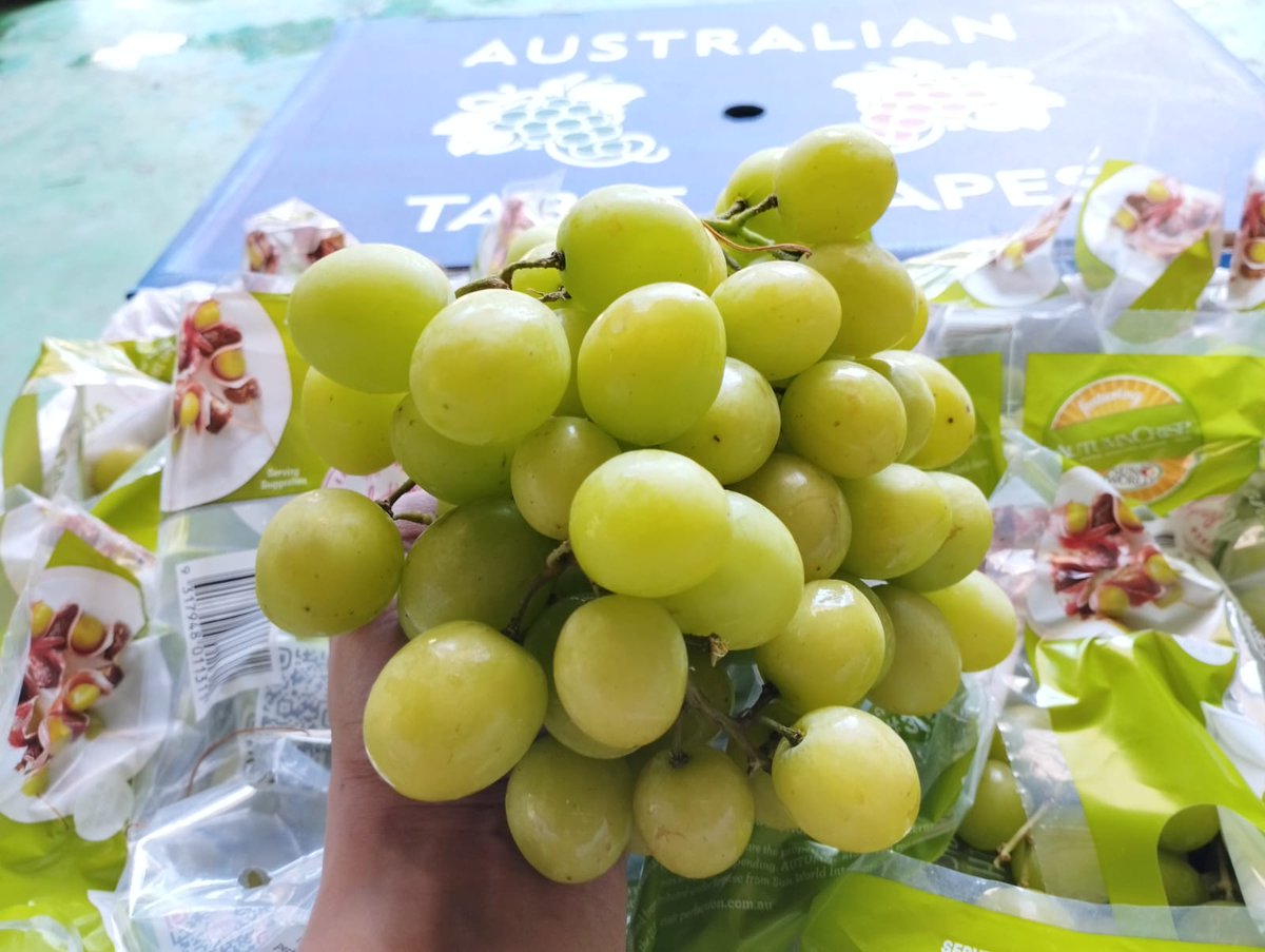 FruitDay tweet media