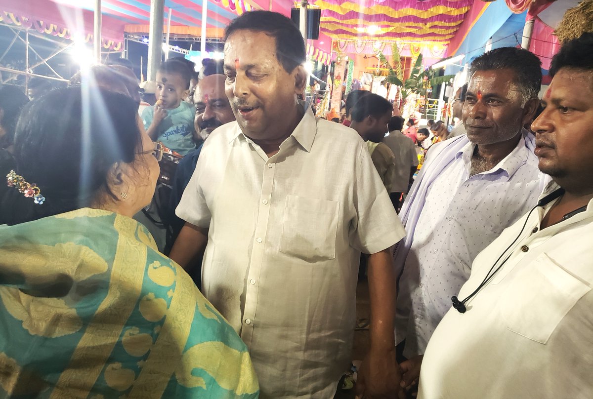MadhuAgrawalla2's tweet photo. #ପାଟକୁରା ନିର୍ବାଚନ ମଣ୍ଡଳୀ ଅନ୍ତର୍ଗତ #ଡେରାବିଶ ବ୍ଳକର ହରିଅଙ୍କ ଗ୍ରାମପଞ୍ଚାୟତର ଦକ୍ଷିଣଖଣ୍ଡ ଭୋଳର ବ୍ରହ୍ମକ୍ଷେତ୍ର ଠାରେ ଆୟୋଜିତ ଶ୍ରୀ ଶ୍ରୀ ମହାବୀର ଦକ୍ଷିଣମୁଖି ହନୁମାନଜୀଉଙ୍କ ମନ୍ଦିର ଓ ବିଗ୍ରହ ପ୍ରତିଷ୍ଠା ଦିବସରେ ଯୋଗଦେଇ ପ୍ରଭୁଙ୍କ ଆଶୀର୍ବାଦ ଭିକ୍ଷା କଲି।🙏
#Patkura #Derabis #Kendrapara https://t.co/H0DYJD0GNH