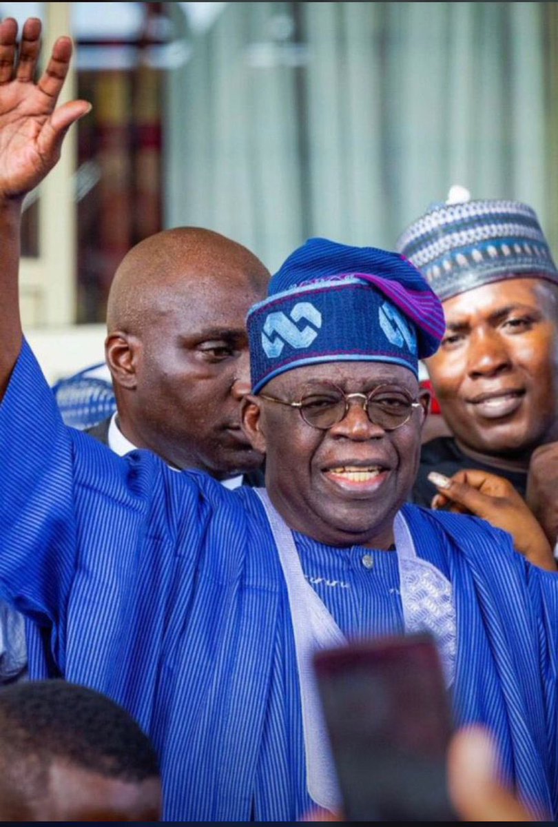 EleyiLagos's tweet photo. Retweet for 70yrs              Like for 68yrs https://t.co/8sQikAEg28