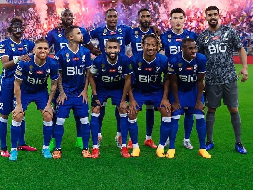 Ana889i's tweet photo. الهلاليين  نقطو خلونا نضيف بعض ؟! 🤍💙 👑

#صباحات_الهلال
#الهلال_اراوا https://t.co/ZYhLupQWa3