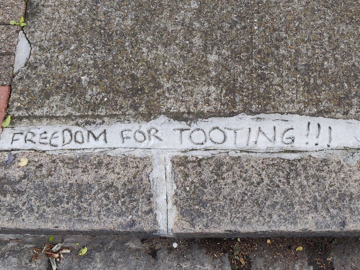 tootingrastacc's tweet photo. #tooting #Rasta #cycleclub
it's a lovely morning for the #tootingpopularfront
' #freedomfortooting '
#peace , #love and #powertothepeople
โค๏ธ๐๐ https://t.co/VYwSFoP25J