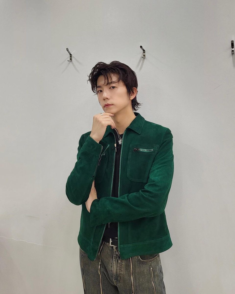 2pmalways's tweet photo. [2PM IG]
Because Thursday is 2 Wooyoung a day..we are so happy,,🩵

#From #KBS2 #BeatCoin #To #MBC #BoysFantasy
#Happy #AngDay💙
https://t.co/qExQVlK4VQ https://t.co/YZf9pj61tS