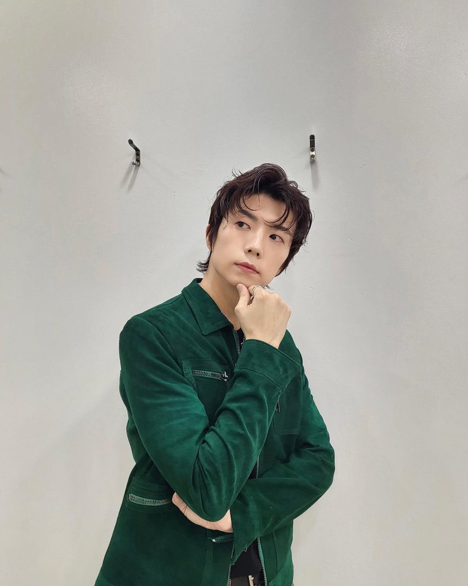 2pmalways's tweet photo. [2PM IG]
Because Thursday is 2 Wooyoung a day..we are so happy,,🩵

#From #KBS2 #BeatCoin #To #MBC #BoysFantasy
#Happy #AngDay💙
https://t.co/qExQVlK4VQ https://t.co/YZf9pj61tS