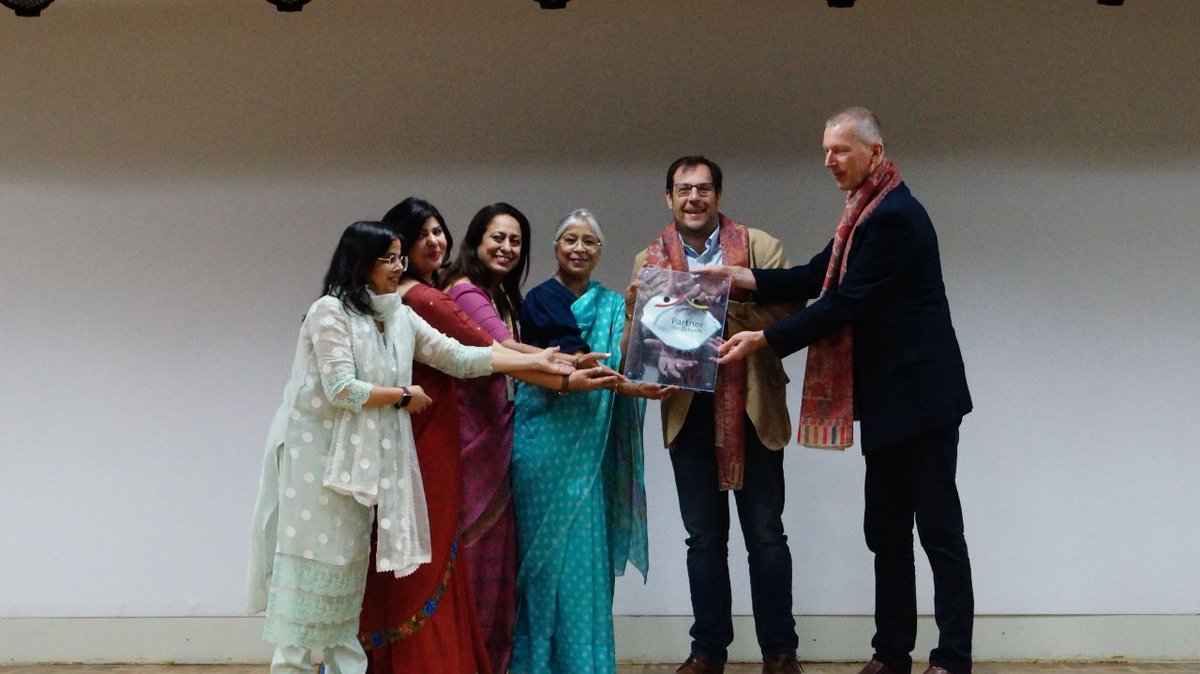 BVN_delhi's tweet photo. BVN received the PASCH School Plaque  on 28 April 2023. The plaque was presented by Mr. Jochen Schindelarz , Cultural Department, Embassy of the Federal Republic of Germany, New Delhi and Mr. Matthias Stähle, Advisor for German as a Foreign Language for ZfA in New Delhi. https://t.co/XbQktF1W1K