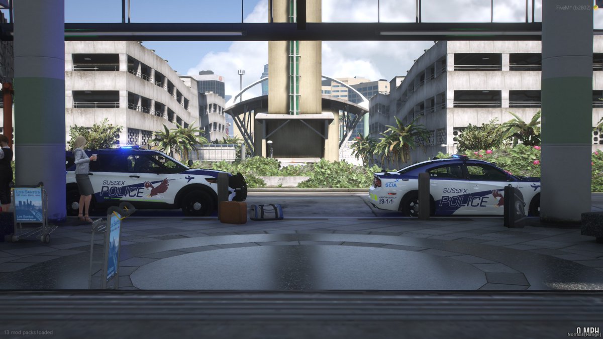 Official_SCRP's tweet photo. The many subdivisions of the SMPD at work

#FiveM #Roleplay #GTAV #Police https://t.co/onaGE7mvQb