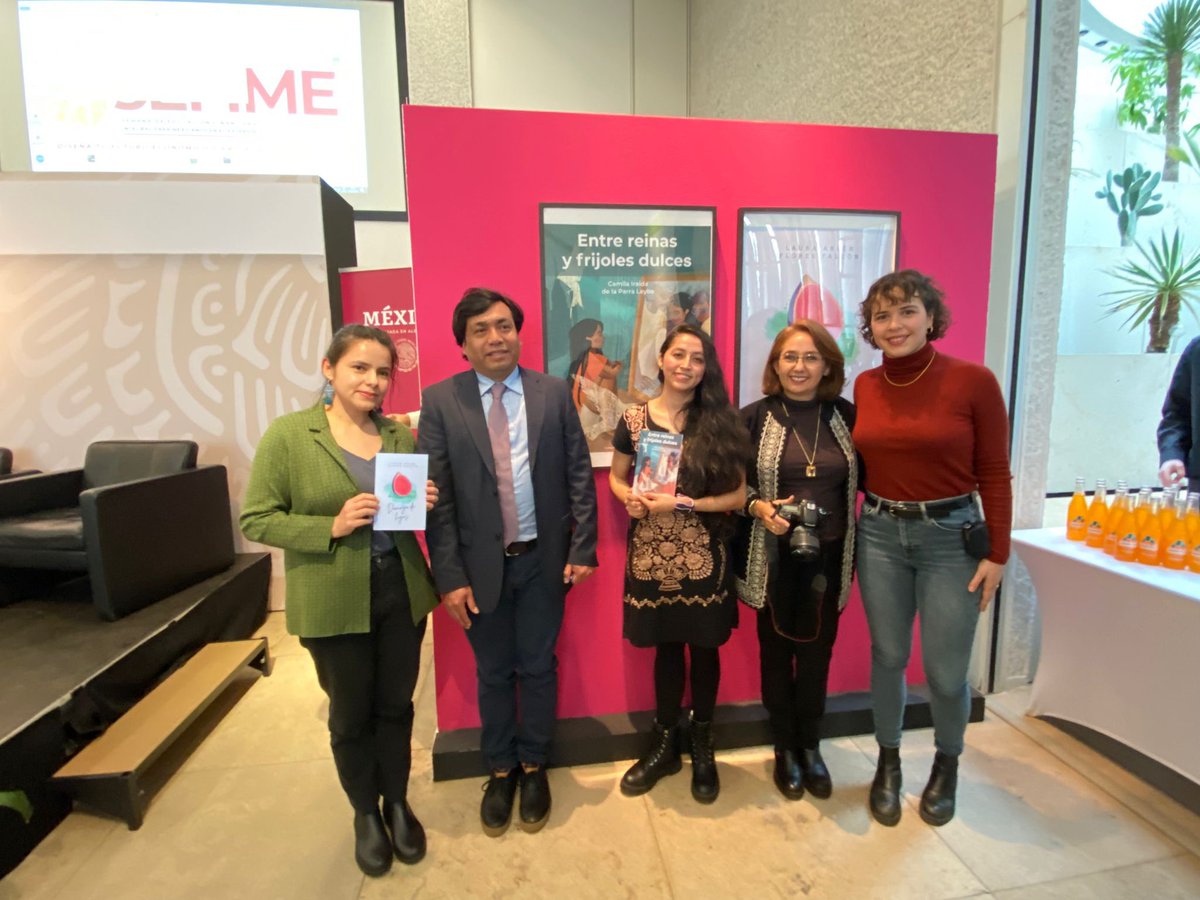RGMXEuropa's tweet photo. Inicio formal a la 2da. edición de concurso de #Literatura con la presencia de dos talentosas escritoras: Laura Arlén Flores Falcón y Camila de la Parra Leyba. Ambas fueron las ganadoras del 1er. concurso  con sus📕 📖 “Domingos de higos” y “Entre reinas y frijoles dulces” #RGMX https://t.co/Sg4LNqJ6DI