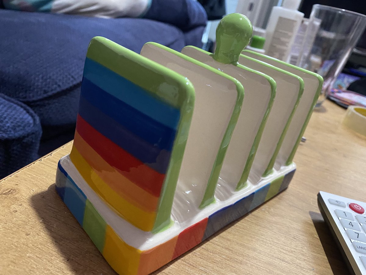 Evilsquirrel123's tweet photo. After seven years of Joking with @Reskell492 , that I shall get them a toast rack for there birthday
I present this fucking thing XD ! #lategifts https://t.co/y59pnaiCv3