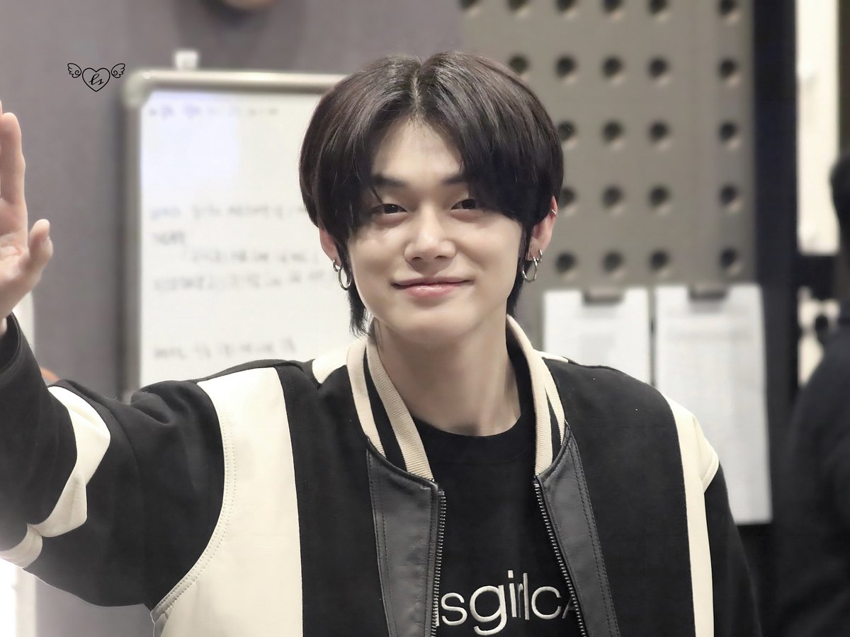loveshot913's tweet photo. {HQ} 230131

#연준 #YEONJUN
#투모로우바이투게더 #TXT https://t.co/GImb4jST0k