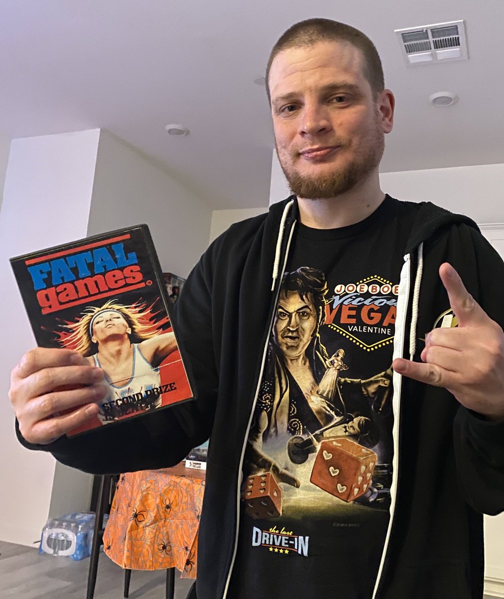 RobbyRobJames's tweet photo. Awesome sports/slasher film recommendation by @kinky_horror at the end of tonight’s episode of #TheLastDriveIn 🤠🤘🏻#FatalGames is definitely an underrated and overlooked 80s gem! I dig it! #MutantFam https://t.co/R4k7KOhAcI