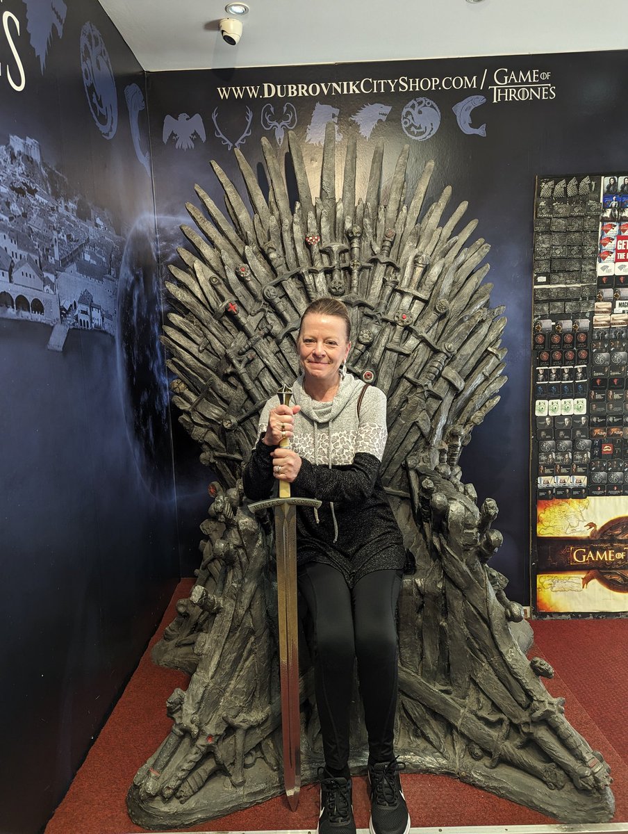 denae1509's tweet photo. I rule the 7 kingdoms. https://t.co/JQRHToxgfo
