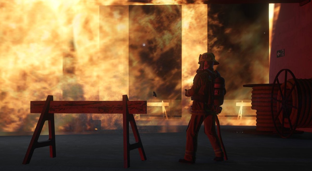 Official_SCRP's tweet photo. SCFR battles a massive blaze!

#Roleplaying #Fivem #GtaV #Fire https://t.co/8S96In79yb