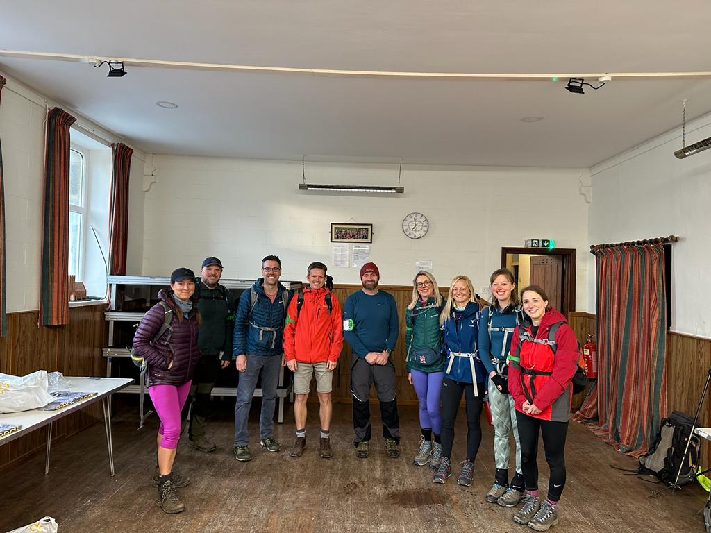 LDShospcharity's tweet image. Our team - including members of @LeedsHospitals staff and @SSAArchitecture - are on their way on the epic Yorkshire 1-2-3 Peaks Challenge this morning!