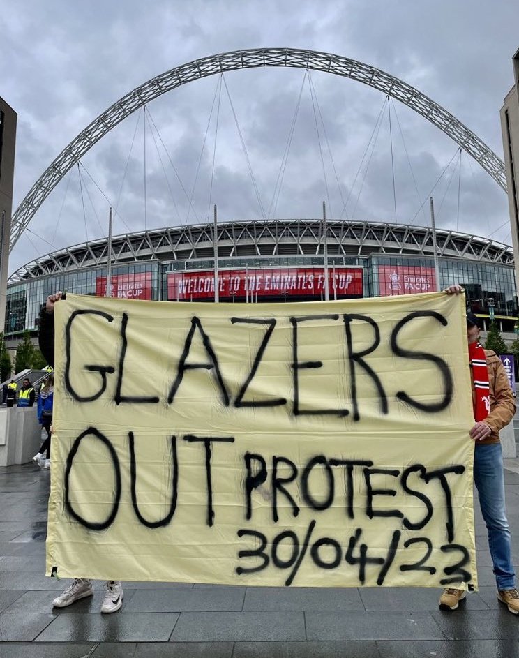 AlternativeMUFC's tweet image. Bought for nothing, invested nothing, selling for billions.

Scum.

#GlazersOut