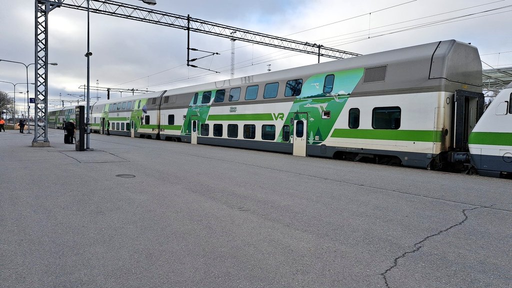 Train to Helsinki, a double decker train might I add 🚅🚅

#gifhe #erasmus23