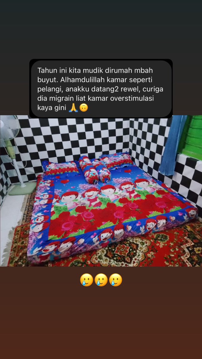 biasalahanakmud's tweet photo. Kumpulan keabsurdan rumah mudik orang-orang. 
a thread. https://t.co/DnGCHk2qVq