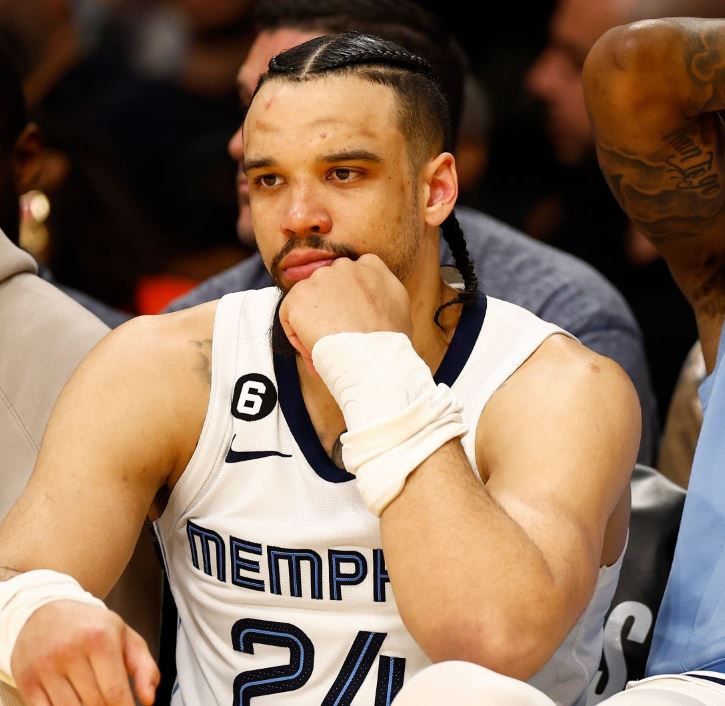 Basket_Infos's tweet photo. 🗣️ Dillon Brooks après le Game 2 : "I don't respect no one until they come and give me 40" 😏

Isiah Thomas après la victoire 125-85 des Lakers pour la qualif' : « Tu en as demandé 40, voilà les 40 » 😂 https://t.co/yjj7WZhf4e