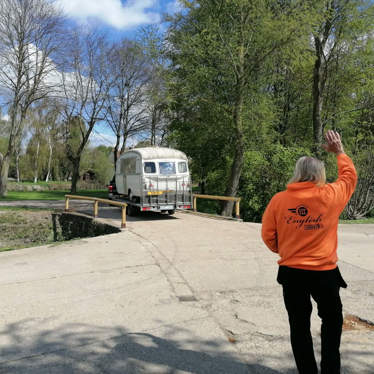 TheEnglishCarav's tweet photo. On This Day 2021...
We said goodbye to a Cheltenham Sable for the guys at Ginporium An exciting new chapter for this vintage caravan. ❤️❤️
#vintagecaravanworkshop #cheltenhamsable #ginporium #Caravanbar #OnThisDay https://t.co/08z57sxDSL