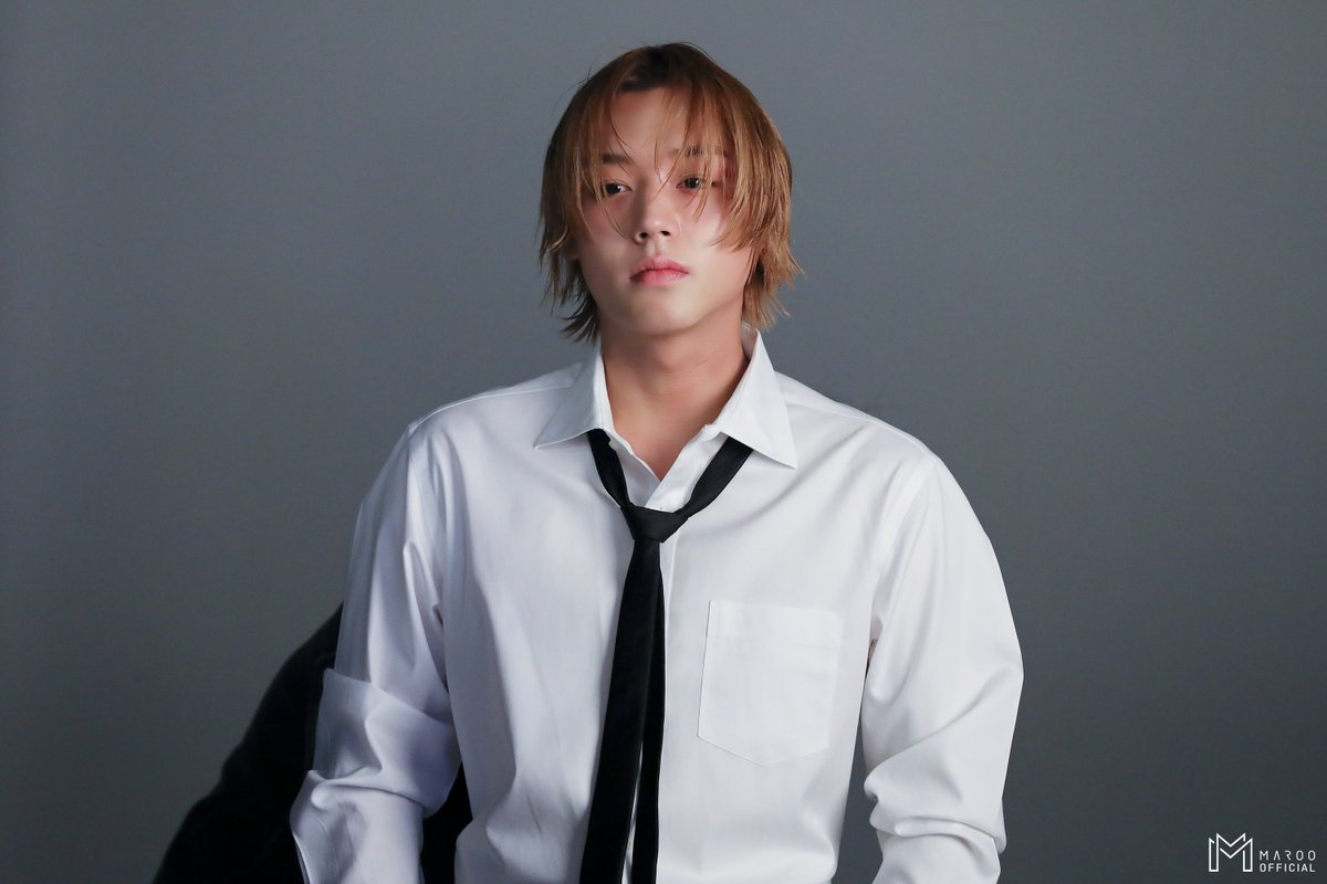 daystar_990529's tweet photo. 퍼스트룩 화보 비하인드 #박지훈 
https://t.co/AKqFkcLTLN https://t.co/wo50vbg4Xa