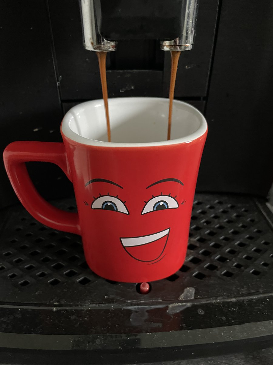 AvalarionPlay's tweet photo. ☕ Guten Morgen, liebe Kaffeeliebhaber! 🌅 Erstmal einen Kaffee, um den Tag mit Energie und guter Laune zu starten! Wie trinkt ihr euren Kaffee am liebsten? 🤔 #Kaffeeliebe #GutenMorgen #EnergieKick https://t.co/vqOWABJJg4