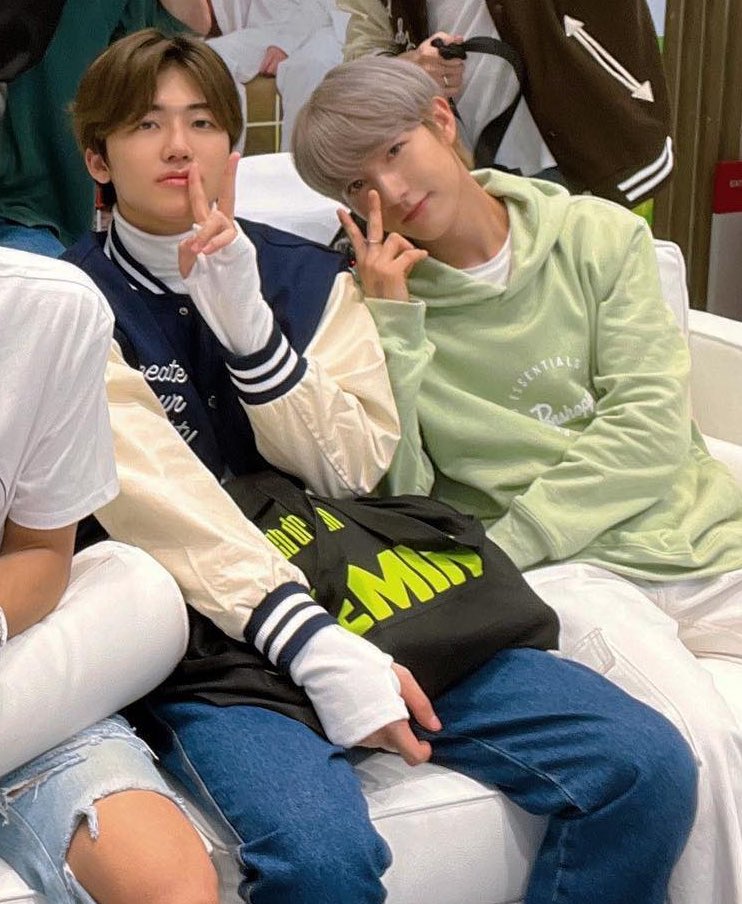 ไม่แฟนตรงไหนเอาปากกามาวง