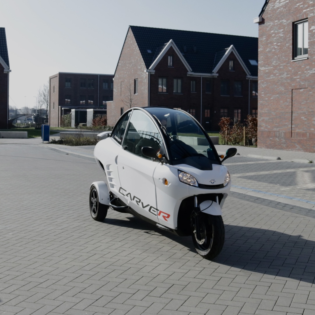 It never gets boring to drive around in a Carver. Try it out for yourself: zurl.co/wVUn