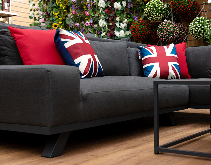 chessingtongc's tweet photo. This summer, get comfy in the sun with these new products from Extreme Lounging. You can now shop the range online with us, from outdoor cushions to giant bean bags! It's time to relax 🍃😍🌷 https://t.co/0cCzfCOn6E