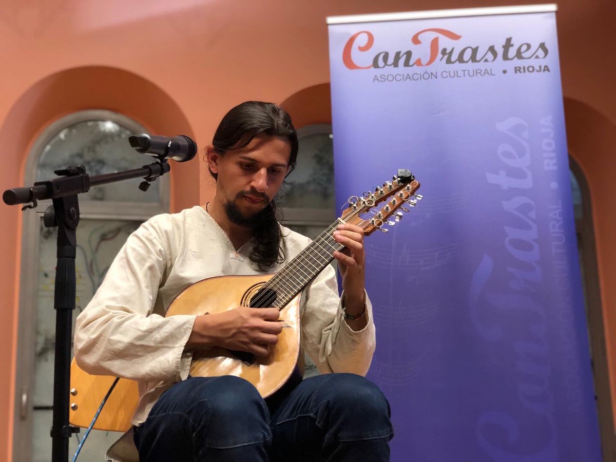 plectrorioja's tweet photo. Imágenes del original concierto de William Humberto Posada Estrada en el @conser_logrono . Desde Colombia en La Rioja @lariojaorg @riojacultura de la mano de ConTrastes-Rioja. Asociación Cultural @plectrorioja @FEGIP1 https://t.co/LTxty0STXR