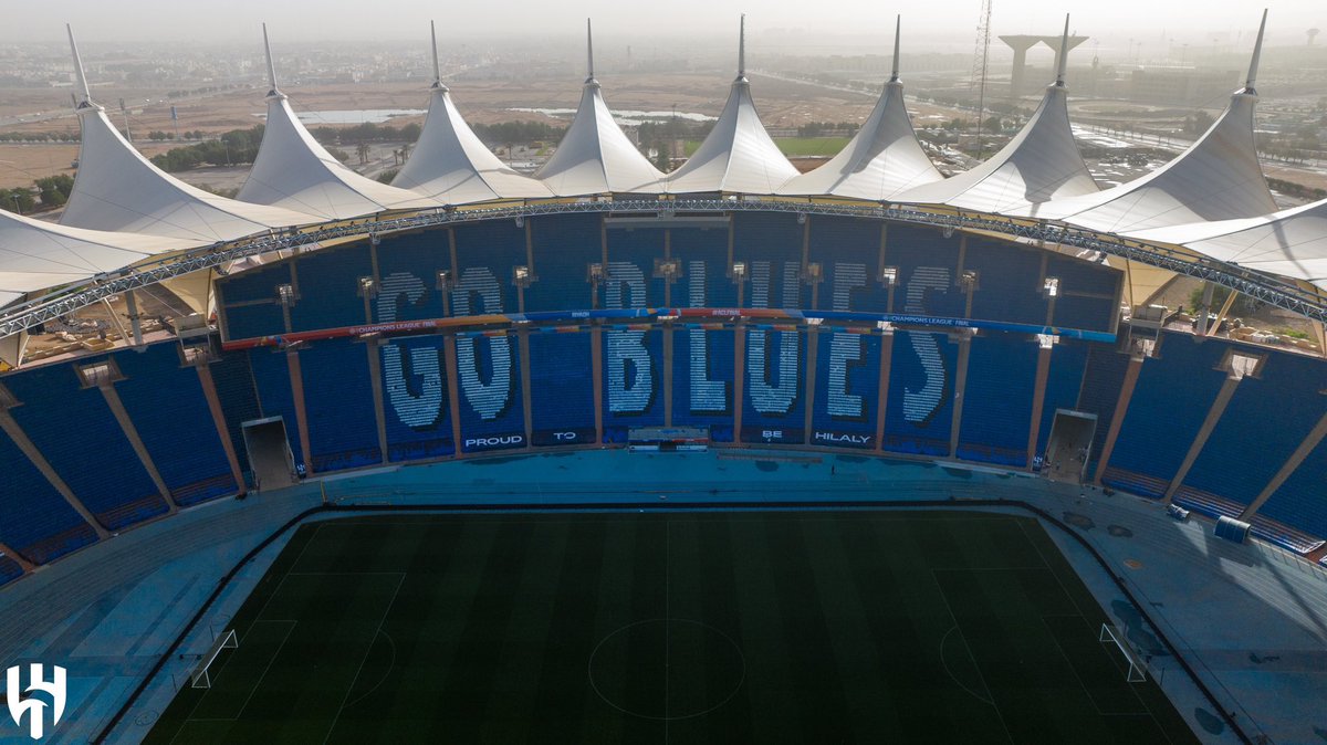 turkey044's tweet photo. تيفو الهلال قدام اوراوا https://t.co/RQhlMq5iQm