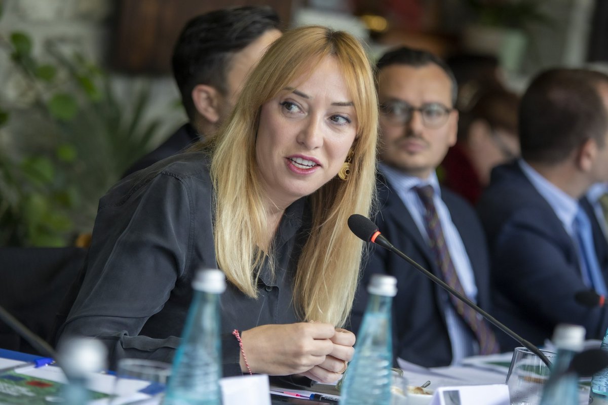 FridaKrifca's tweet photo. Komiteti i 10 i Monitorimit të IPARD II https://t.co/9zTiWFocoE
