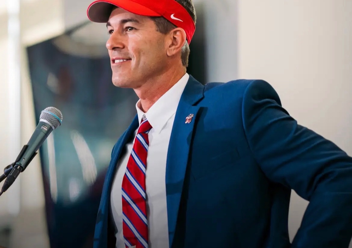 <a href="/XDGray330/">Xavior Gray</a> <a href="/coachbilldurkin/">Bill Durkin</a> <a href="/CoachChadwell/">Jamey Chadwell</a> <a href="/LibertyFootball/">Liberty Football</a> <a href="/LUFBRecruiting/">Liberty Football Recruiting</a> <a href="/Coach_D13/">Devon Doyle</a> <a href="/ASeaofRed/">A Sea of Red</a> <a href="/CoachColtonKorn/">Colton Korn</a> JC !! 🤍