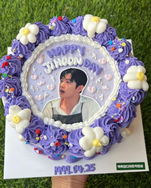 seojihoon__'s tweet photo. https://t.co/0hpEbxgq6D
